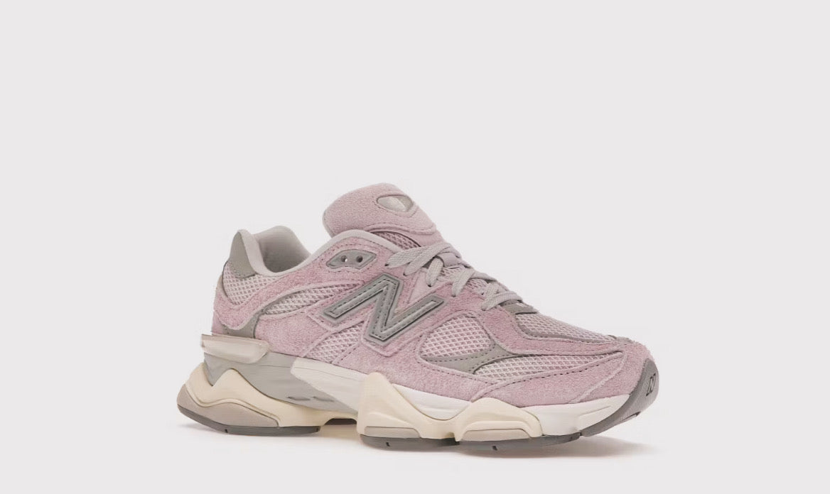 New Balance 9060 “December Sky”