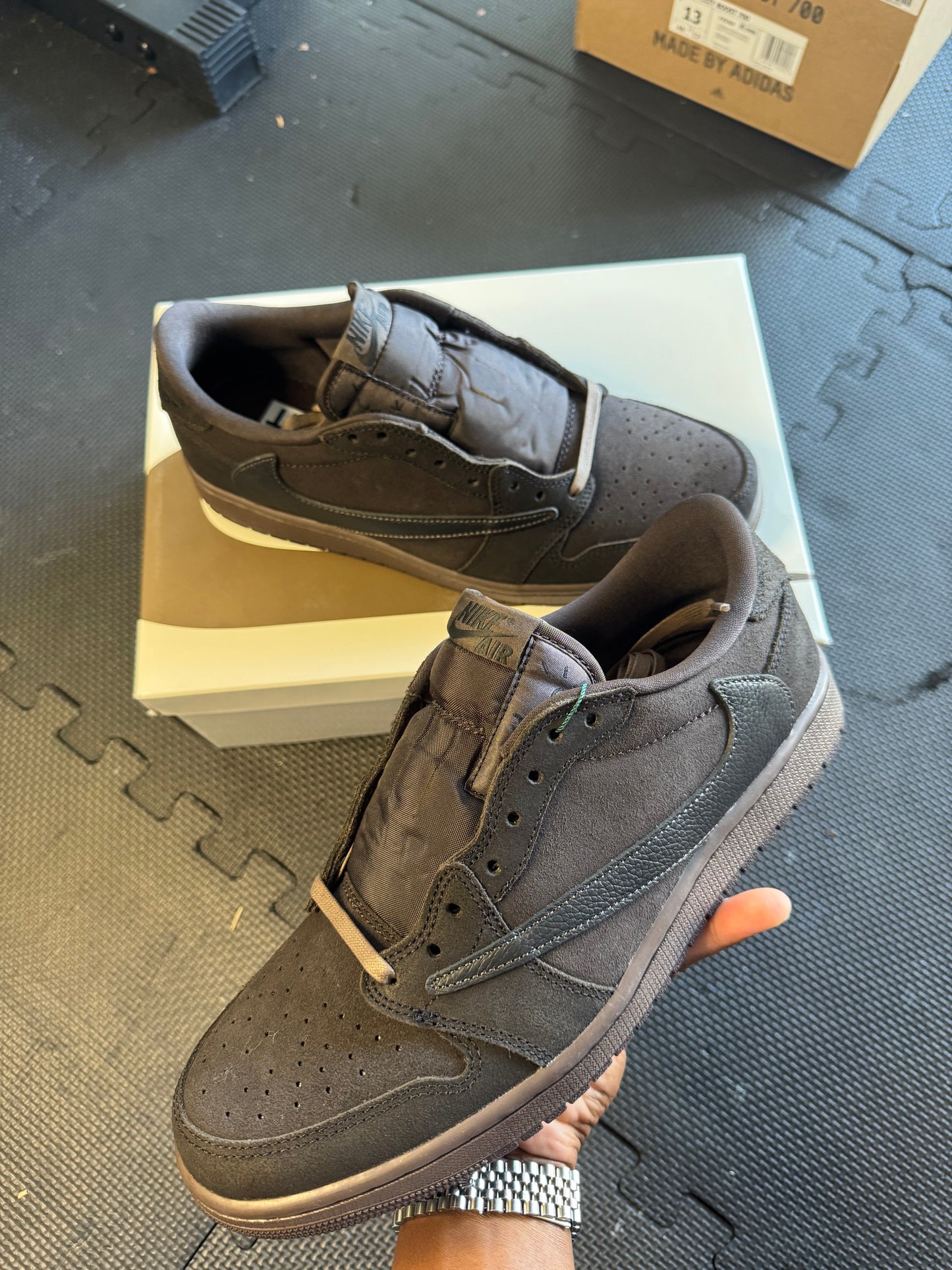 Jordan 1 Retro Low “Velvet Brown”