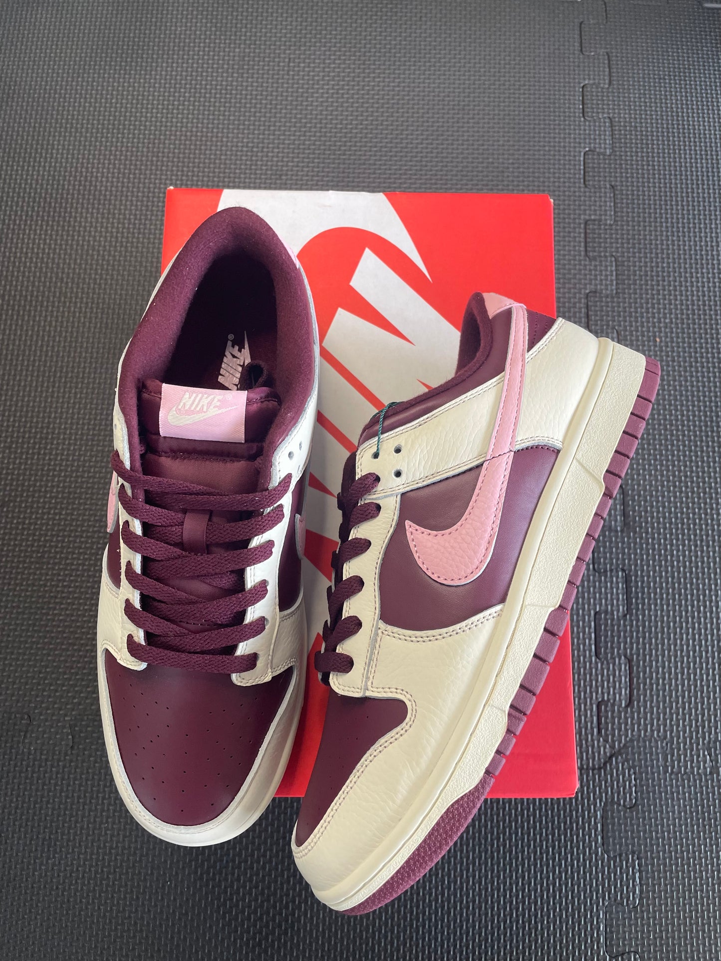 Nike Dunk Low “Valentine”