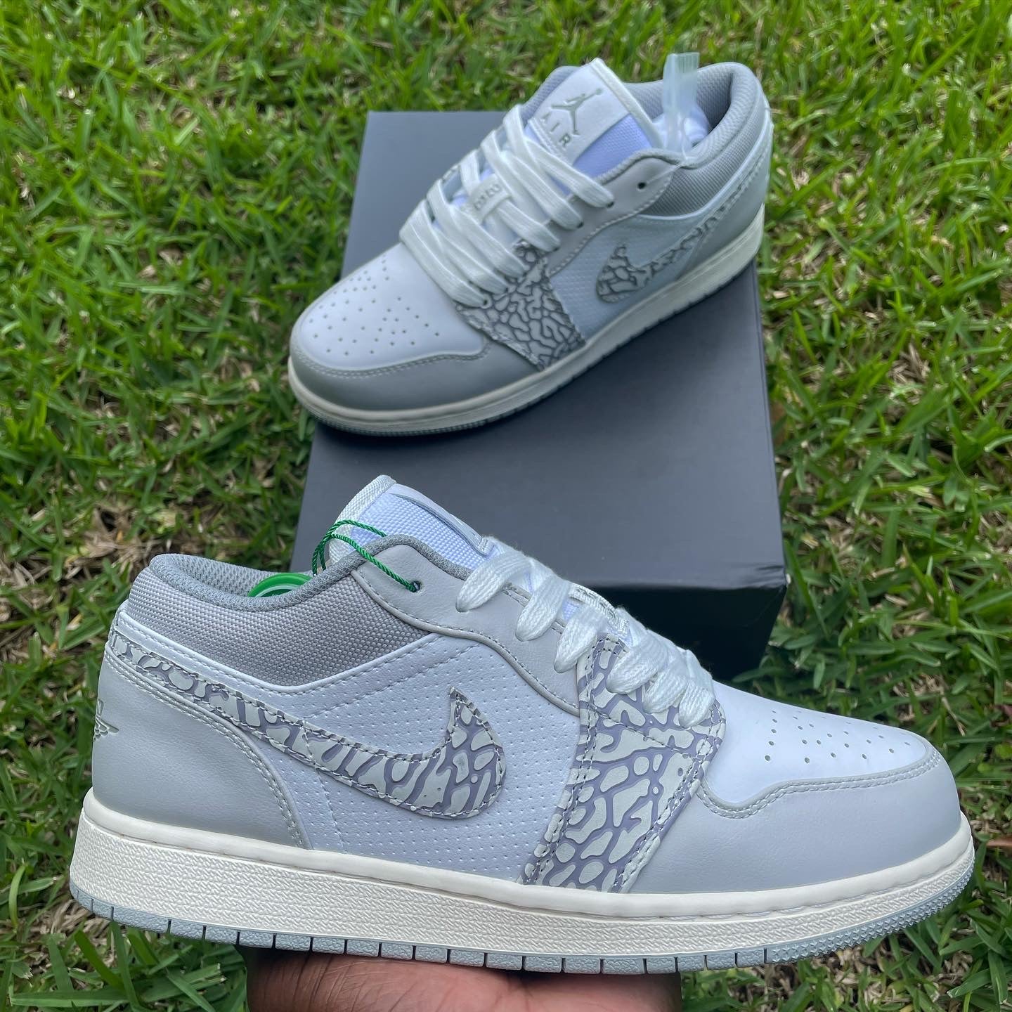 Jordan 1 Low “Elephant”