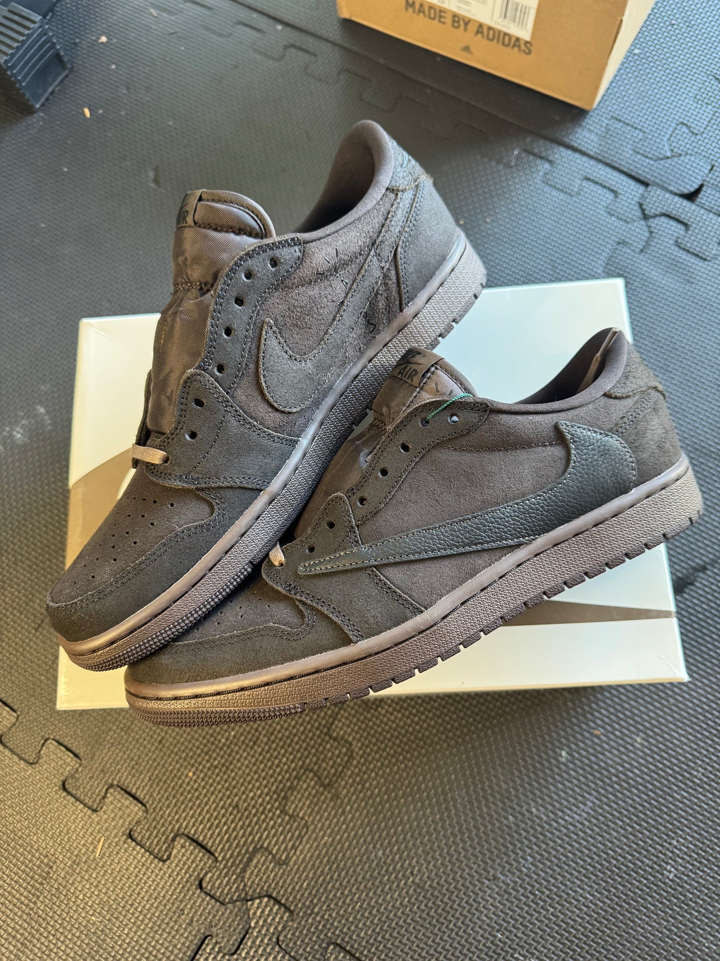Jordan 1 Retro Low “Velvet Brown”