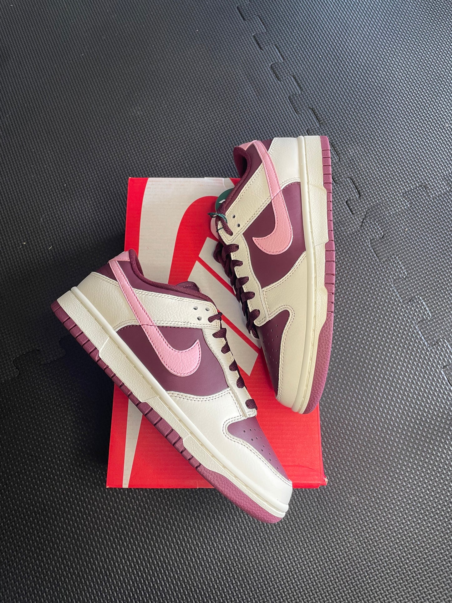 Nike Dunk Low “Valentine”