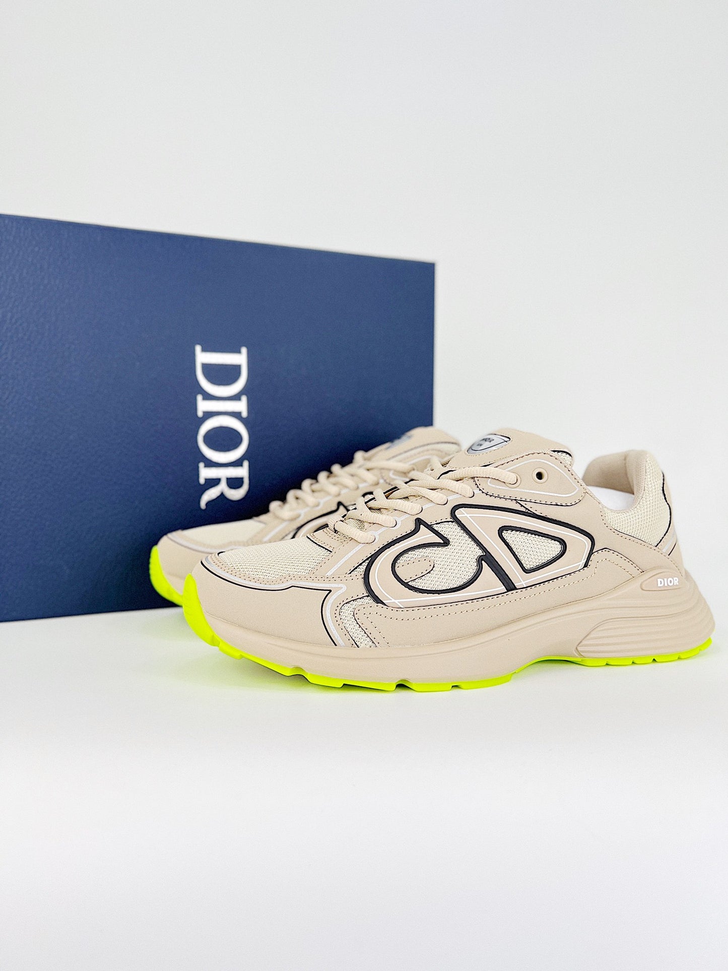 Christian Dior sneaker