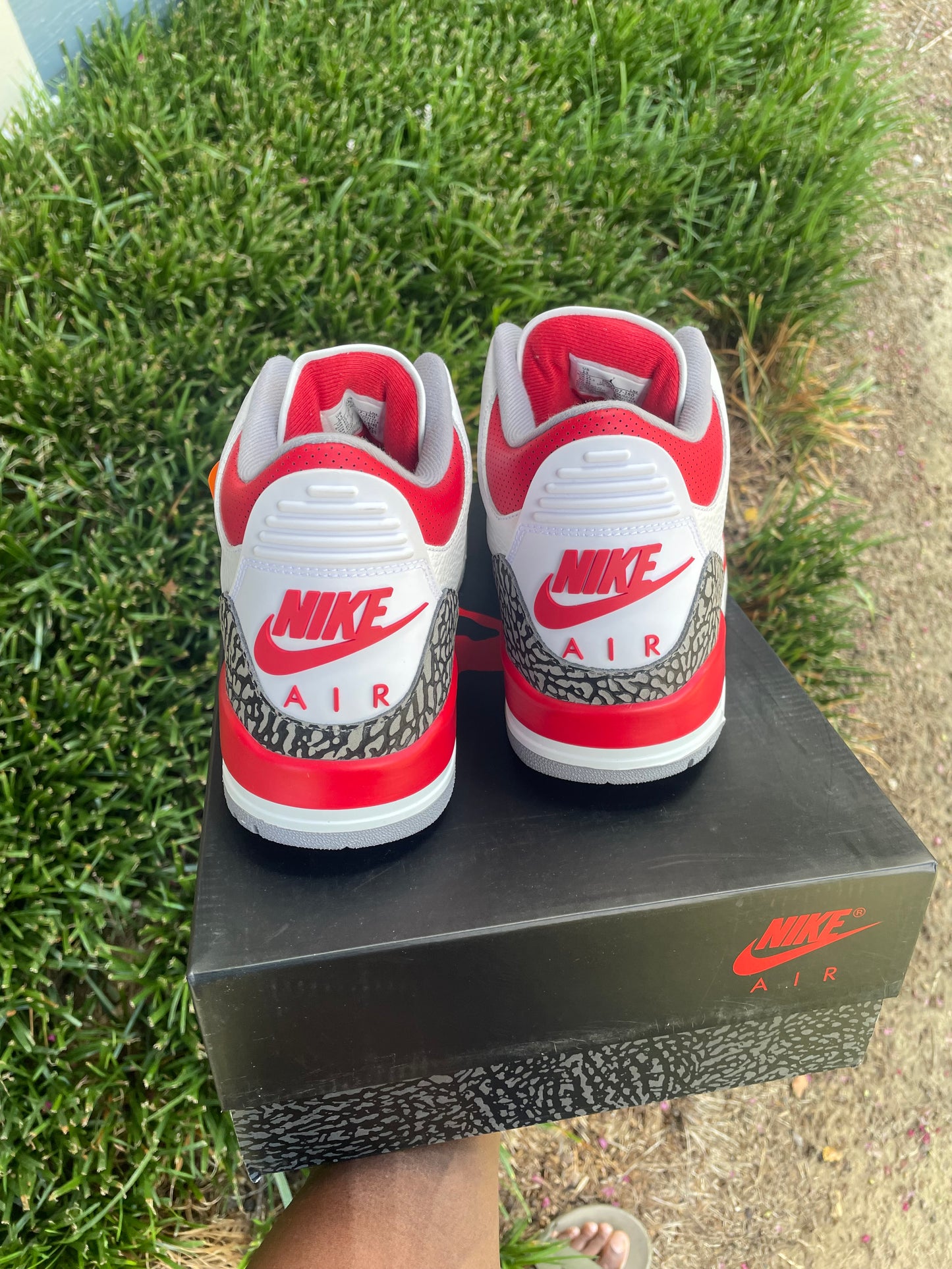 Jordan 3 Retro “Fire Red”