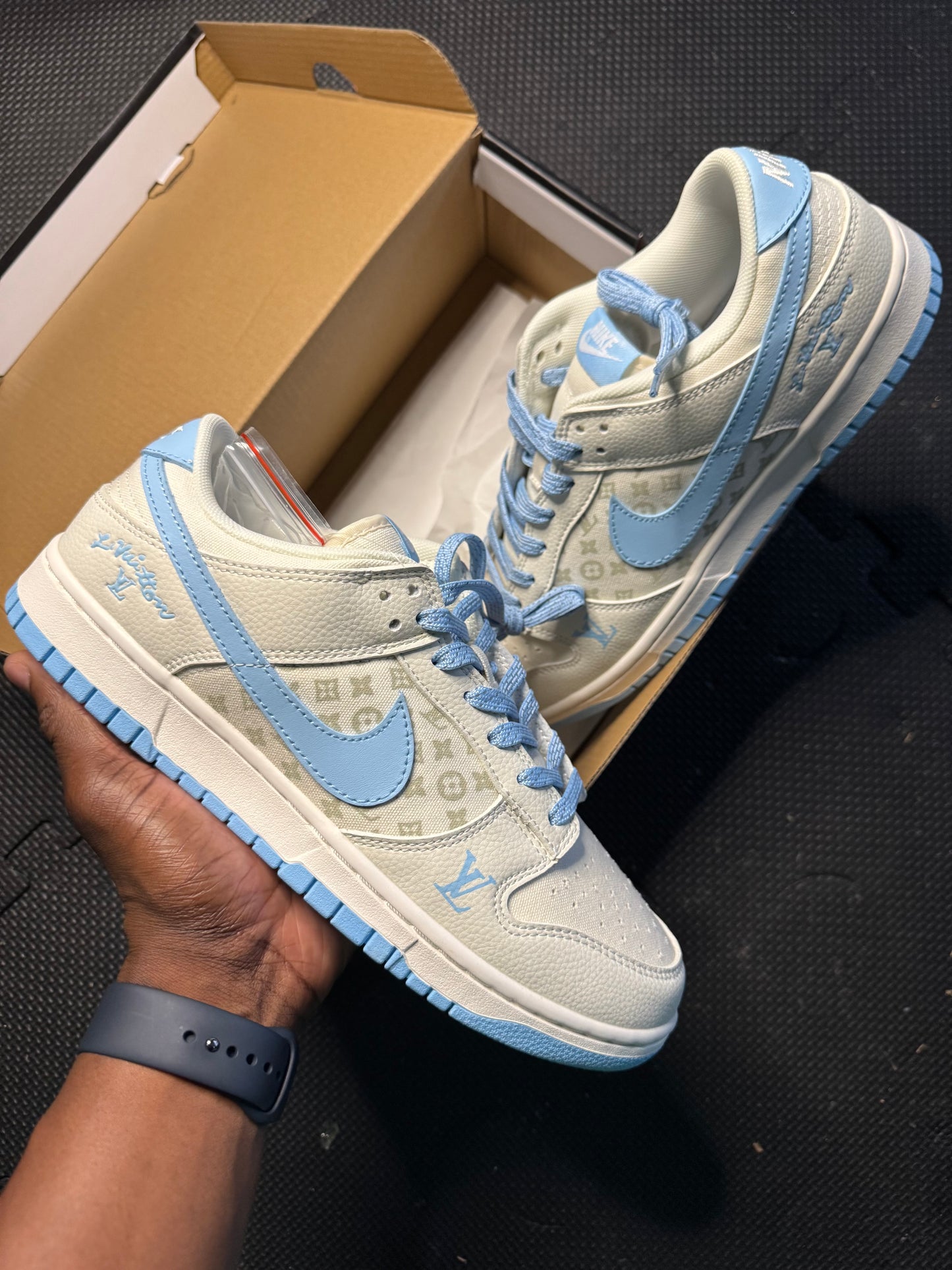 Nike Dunk Low X LV Collab
