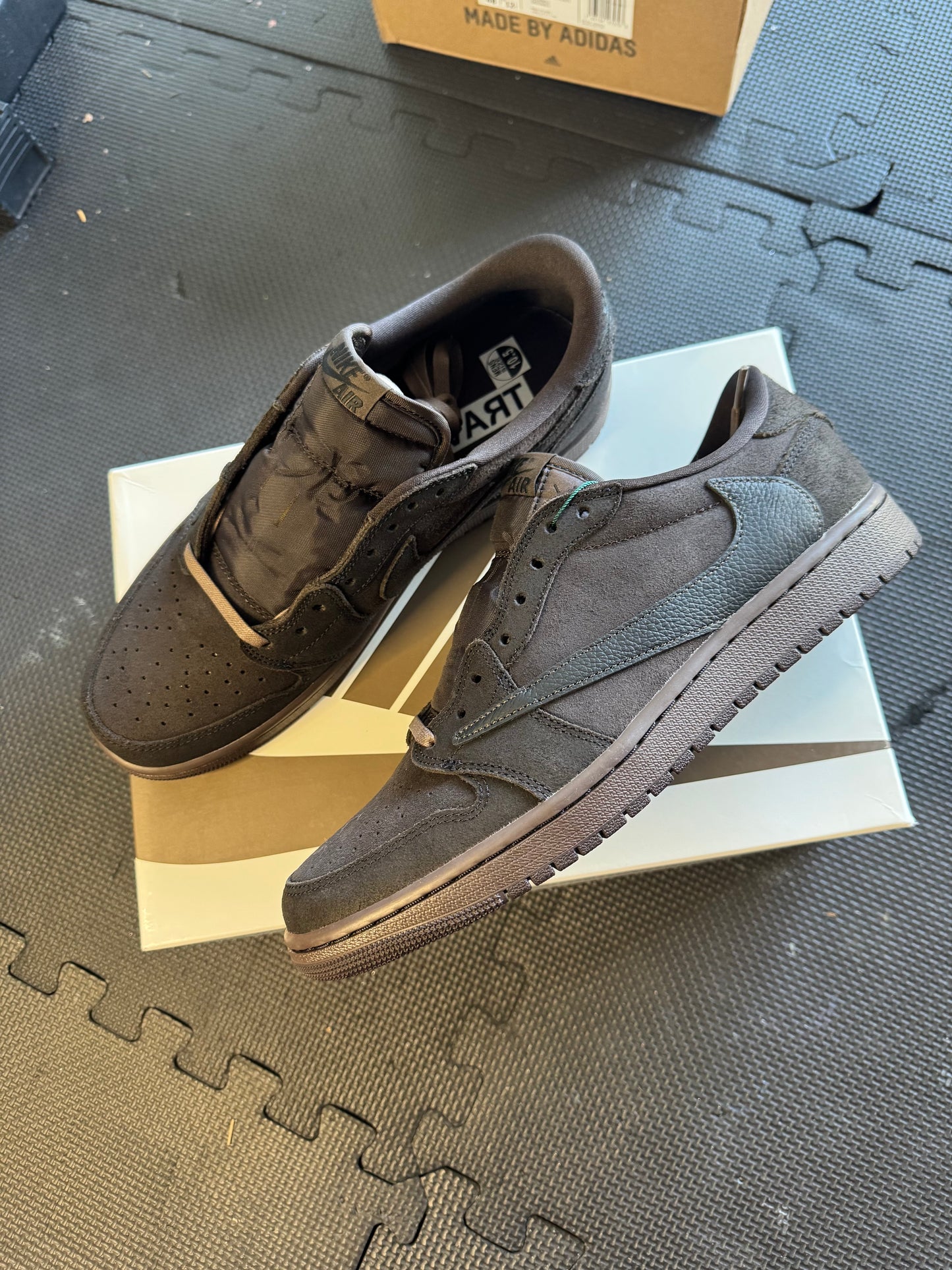Jordan 1 Retro Low “Velvet Brown”