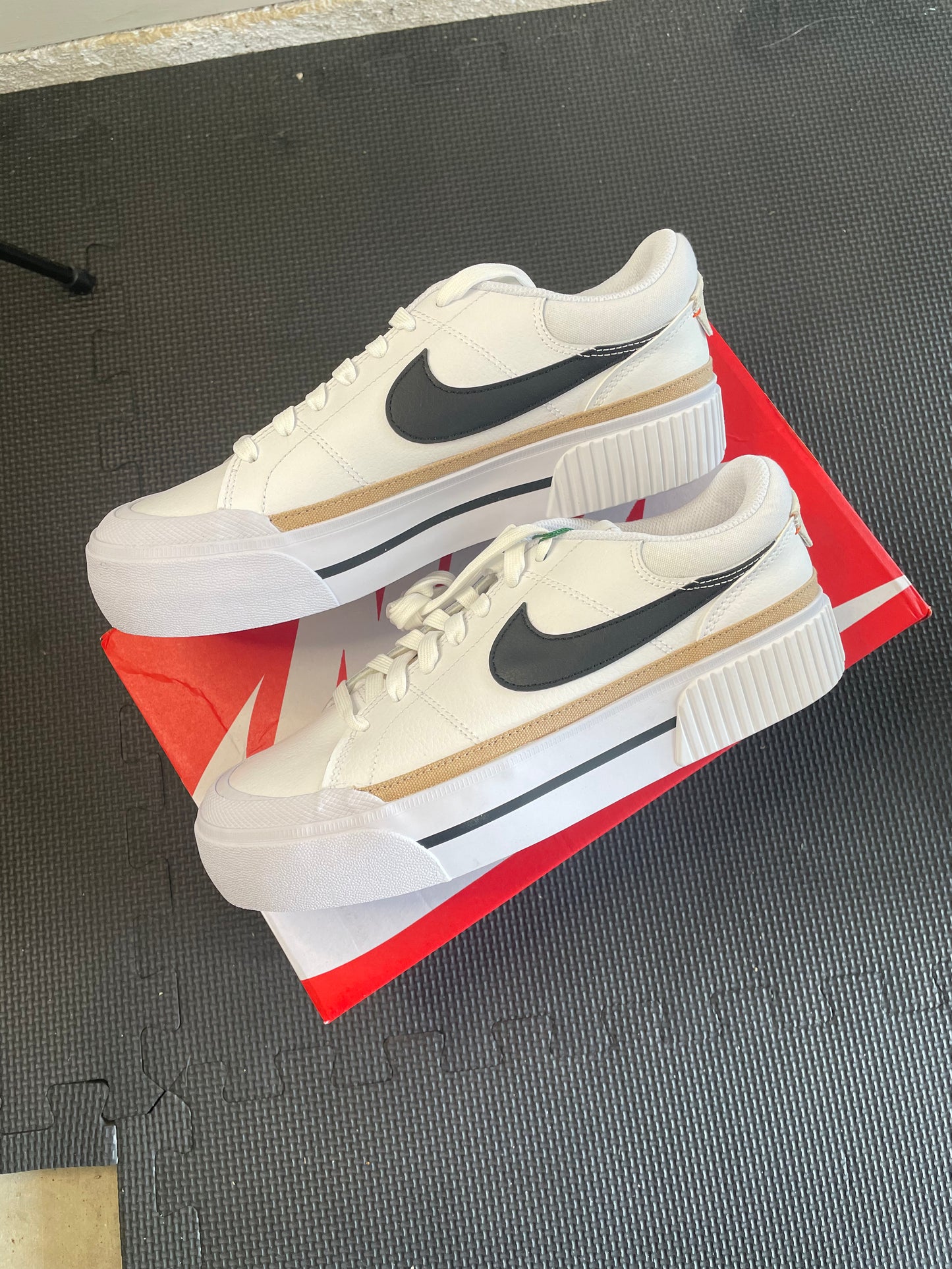 Nike Court Legact Lift “White/Black”