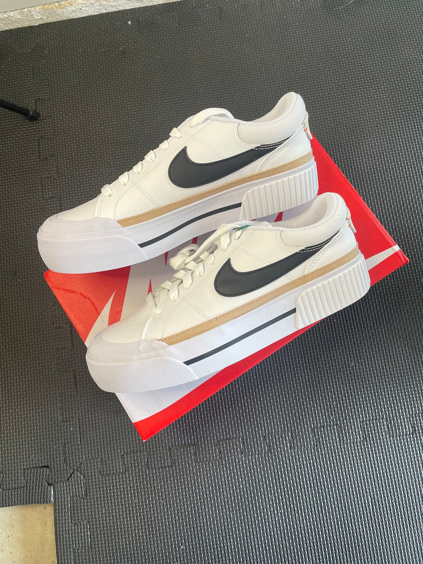 Nike Court Legact Lift “White/Black”