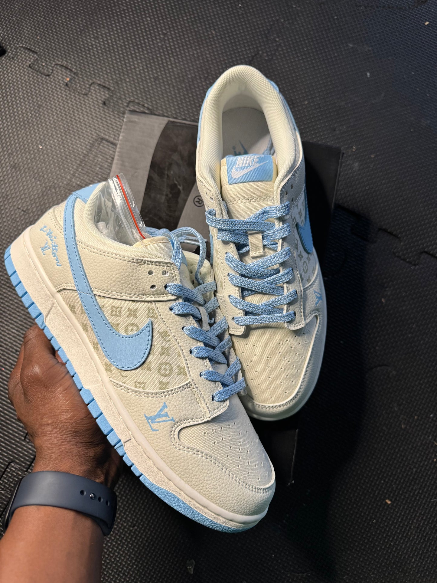 Nike Dunk Low X LV Collab