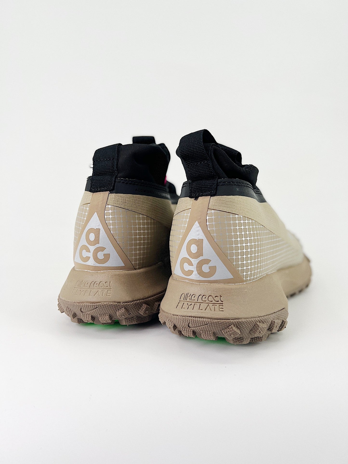 Nike ACG Mountain Fly Gore-Tex “Khaki”