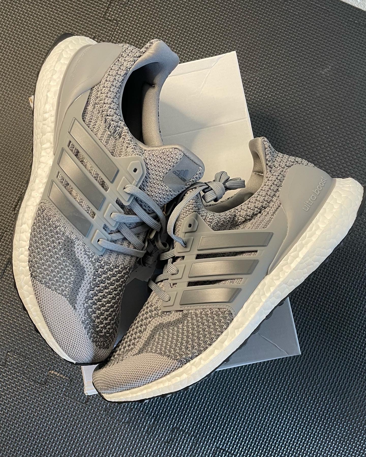 Adidas Ultra Boost 5.0