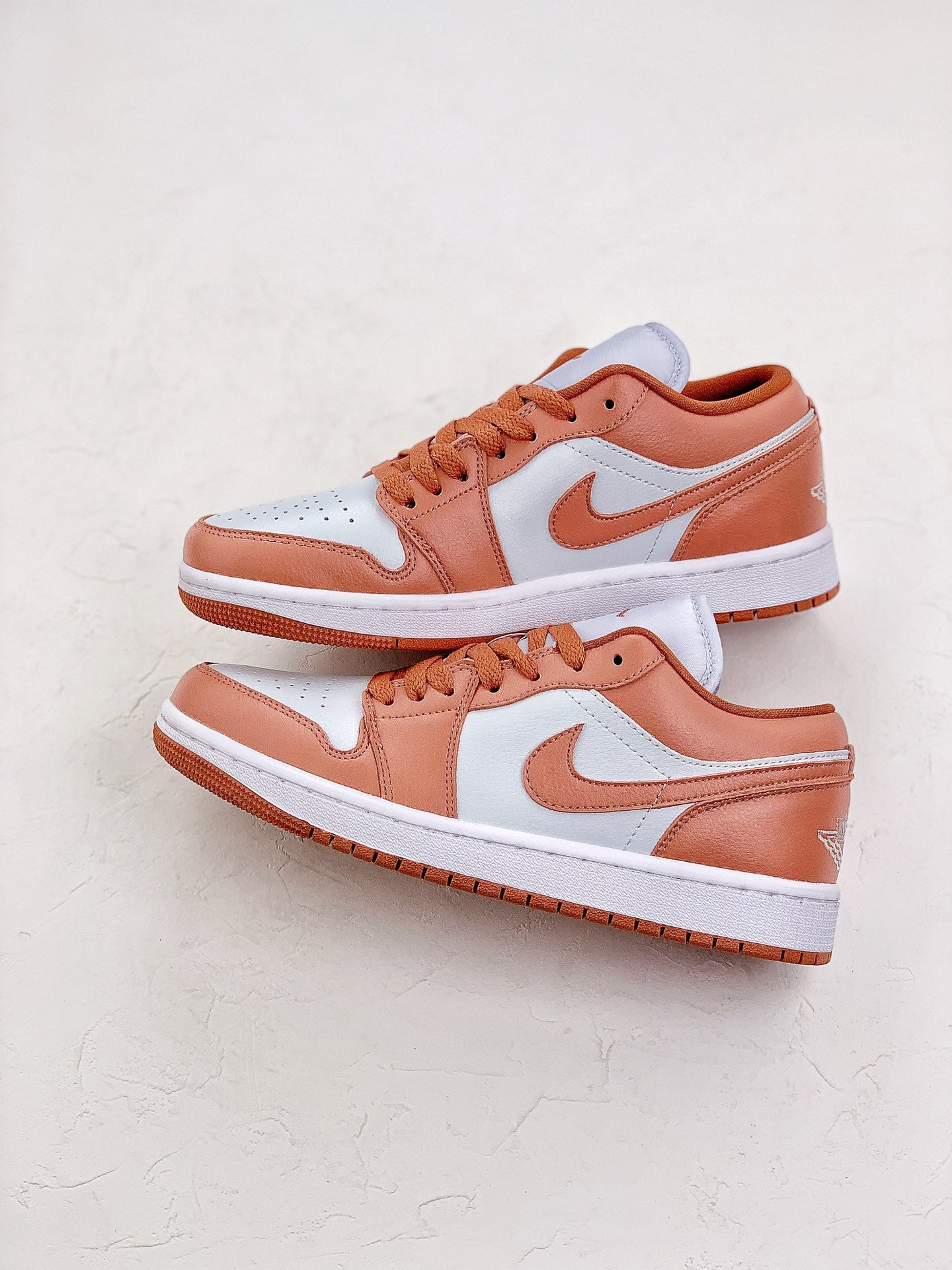 Jordan 1 Low “Light Peach”