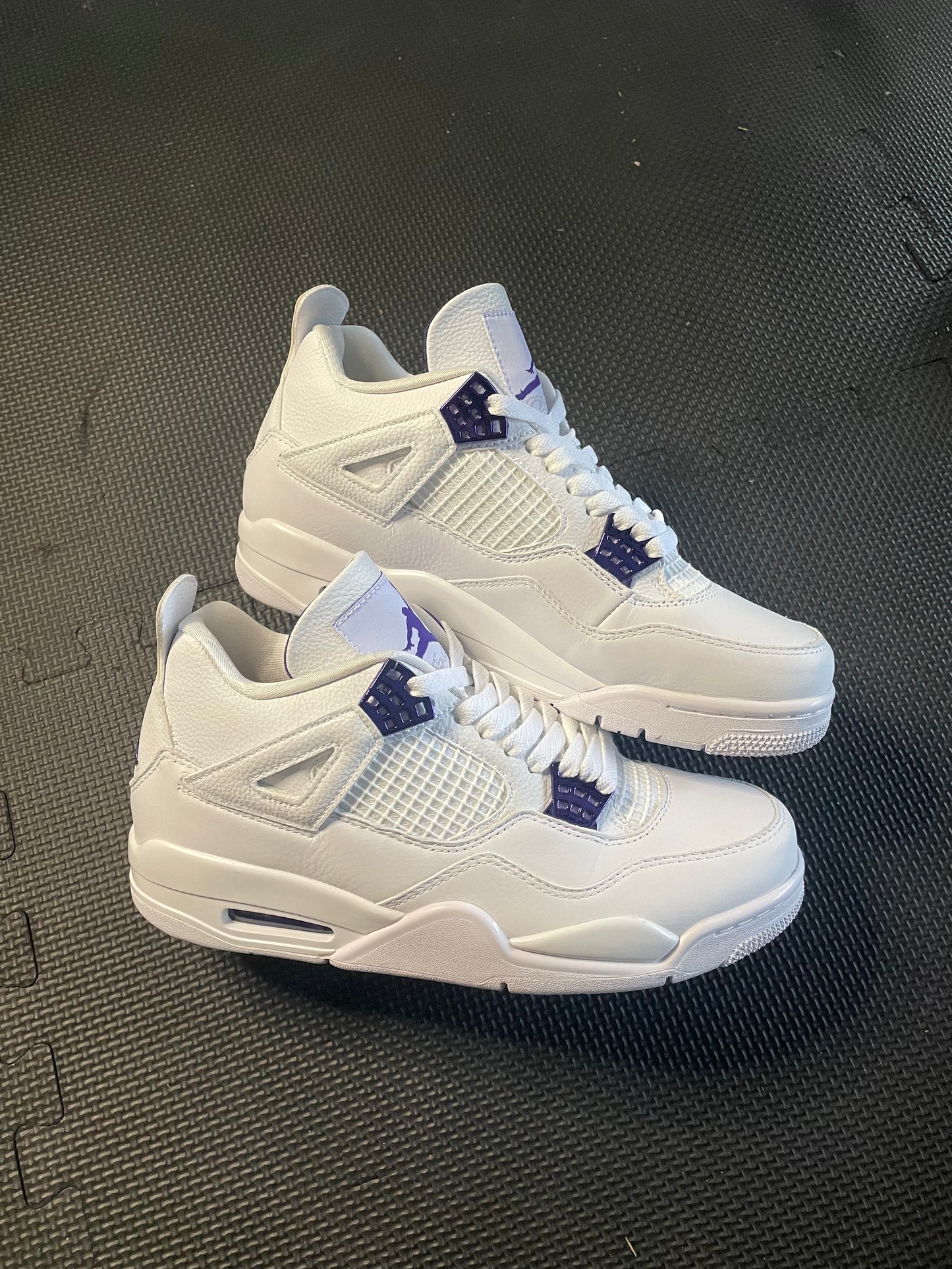 Jordan 4 Retro “Metallic Purple”