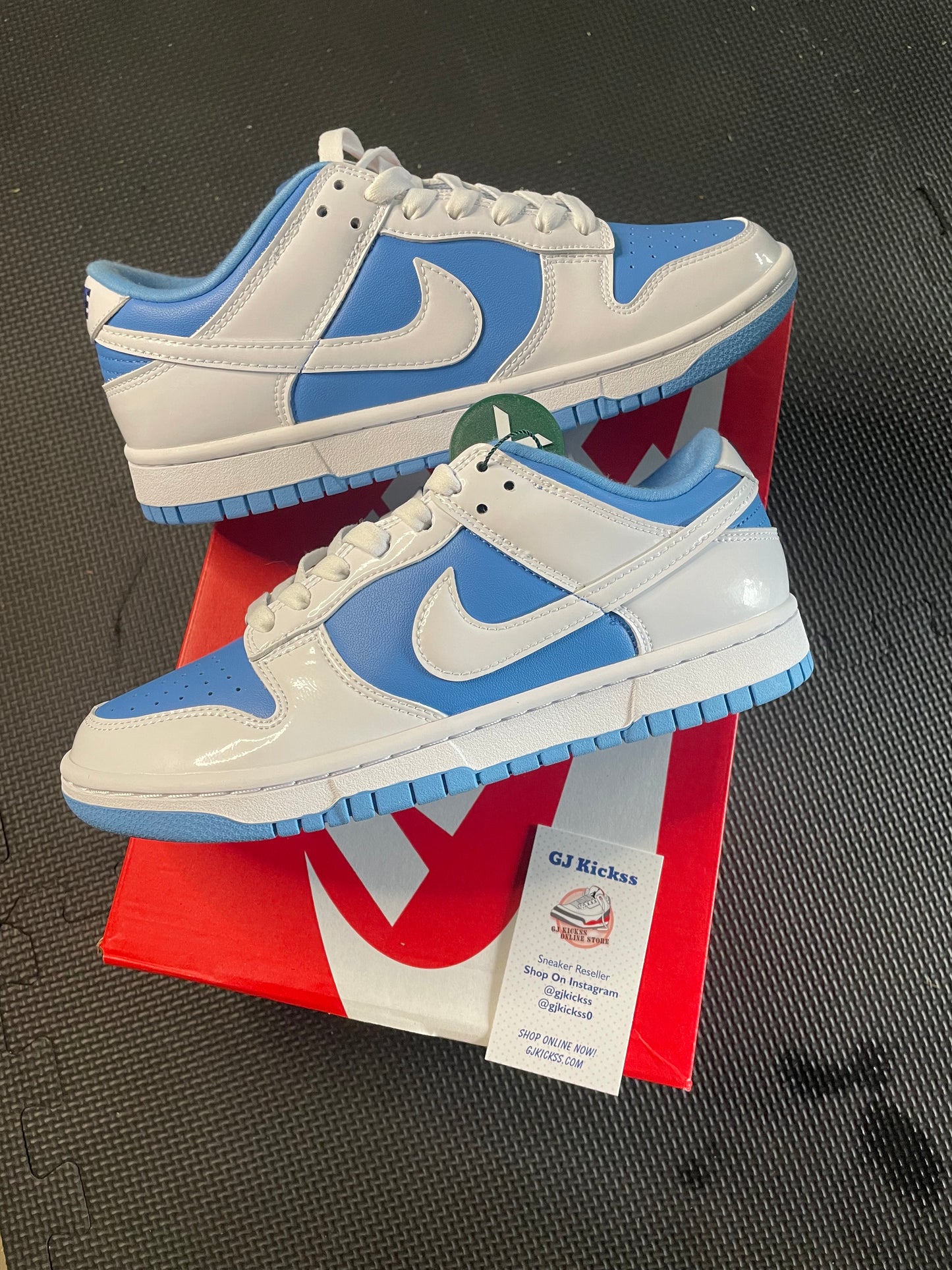 Nike Dunk Low “Reverse UNC”