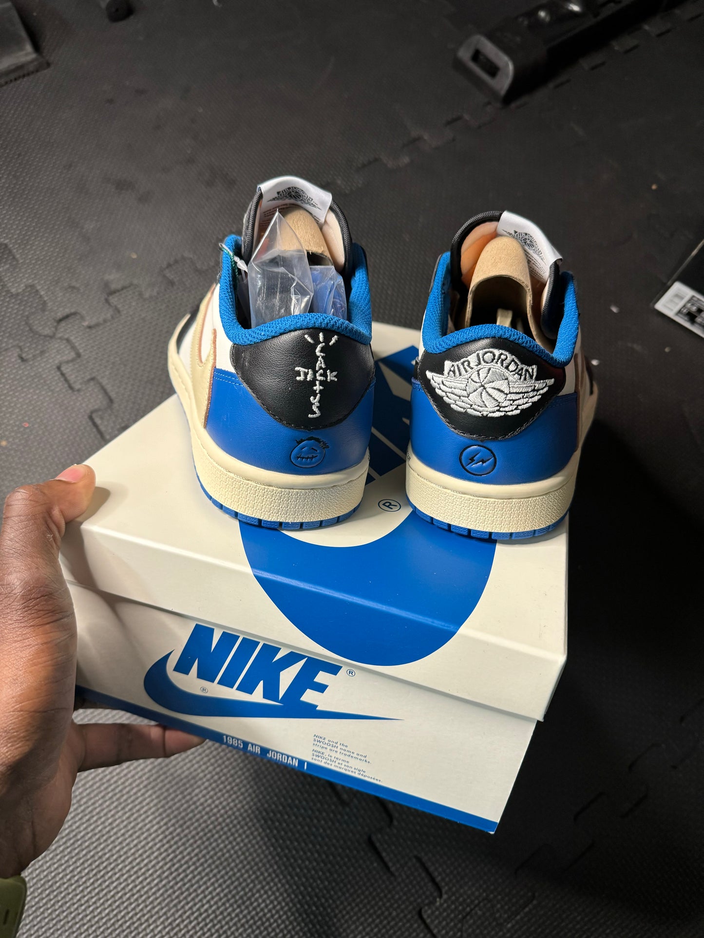 Jordan 1 Retro Low OG x Travis Scott “Fragment”