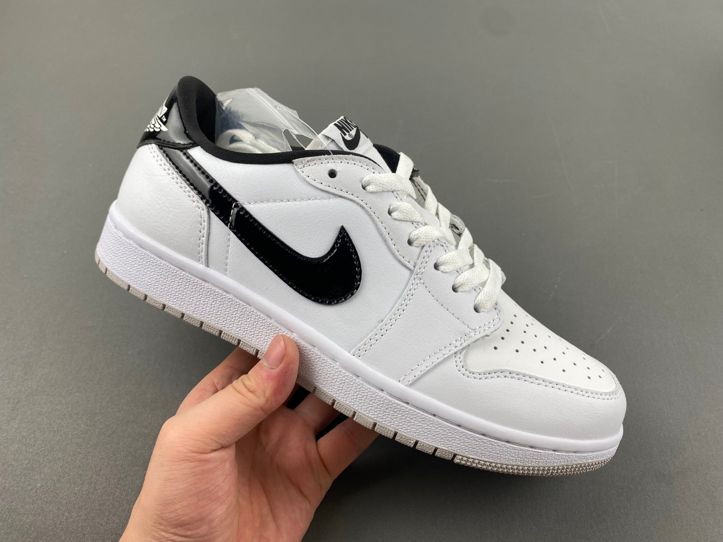 Jordan 1 Low “Reverse”