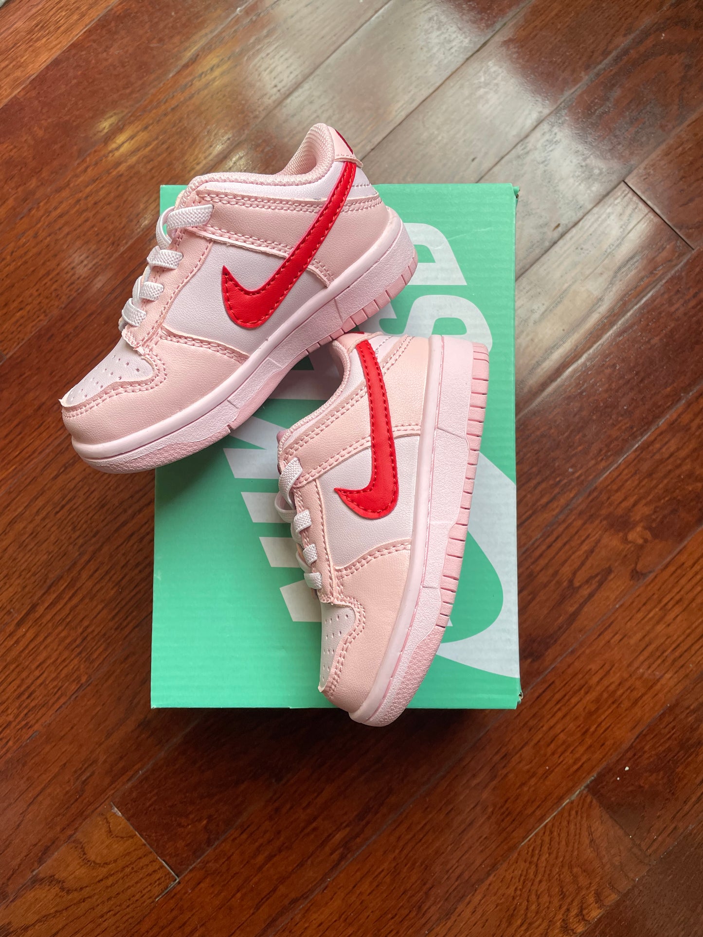 Kids Nike Dunk “Triple Pink”
