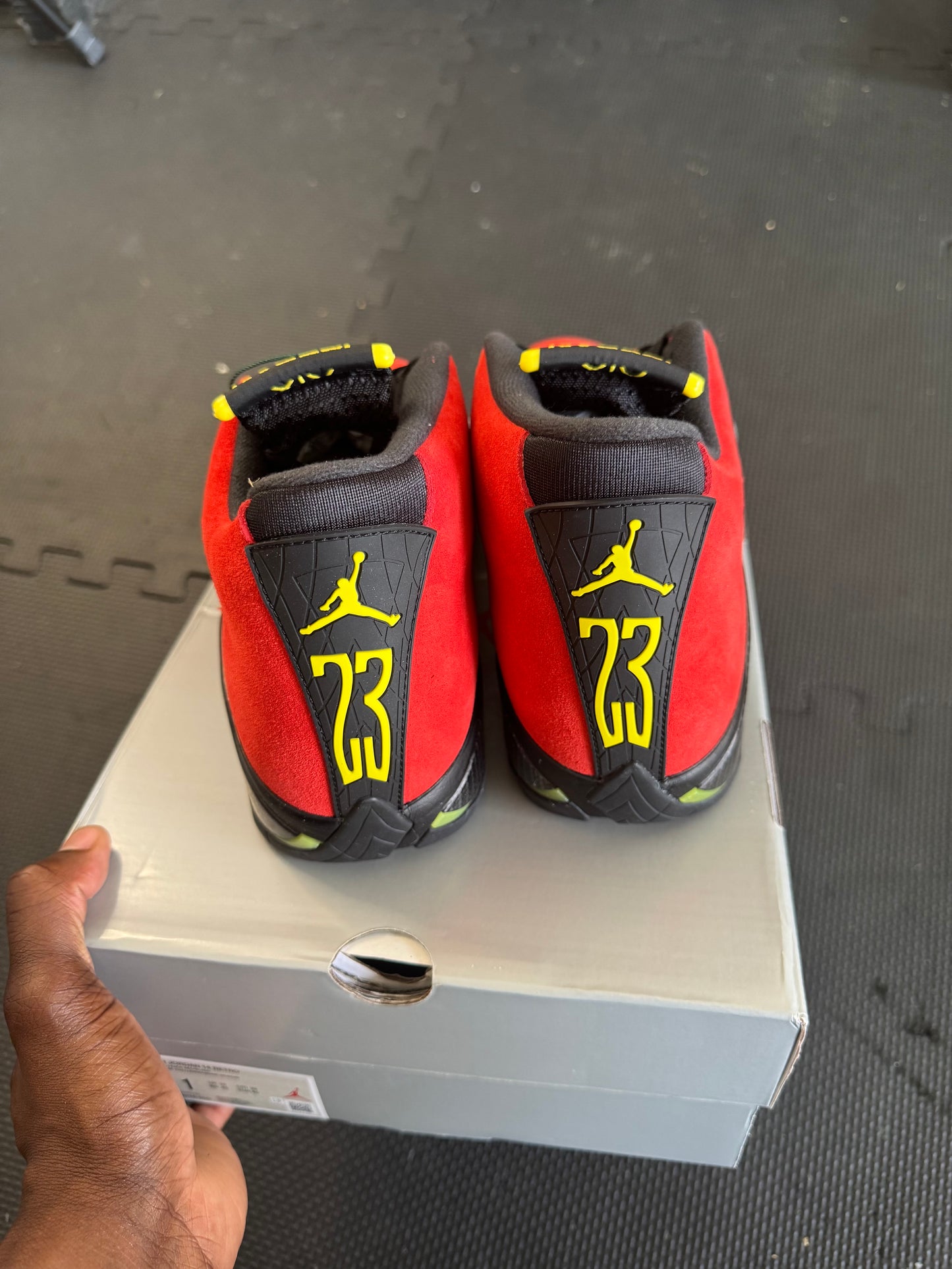 Jordan 14 Retro “Ferrari”
