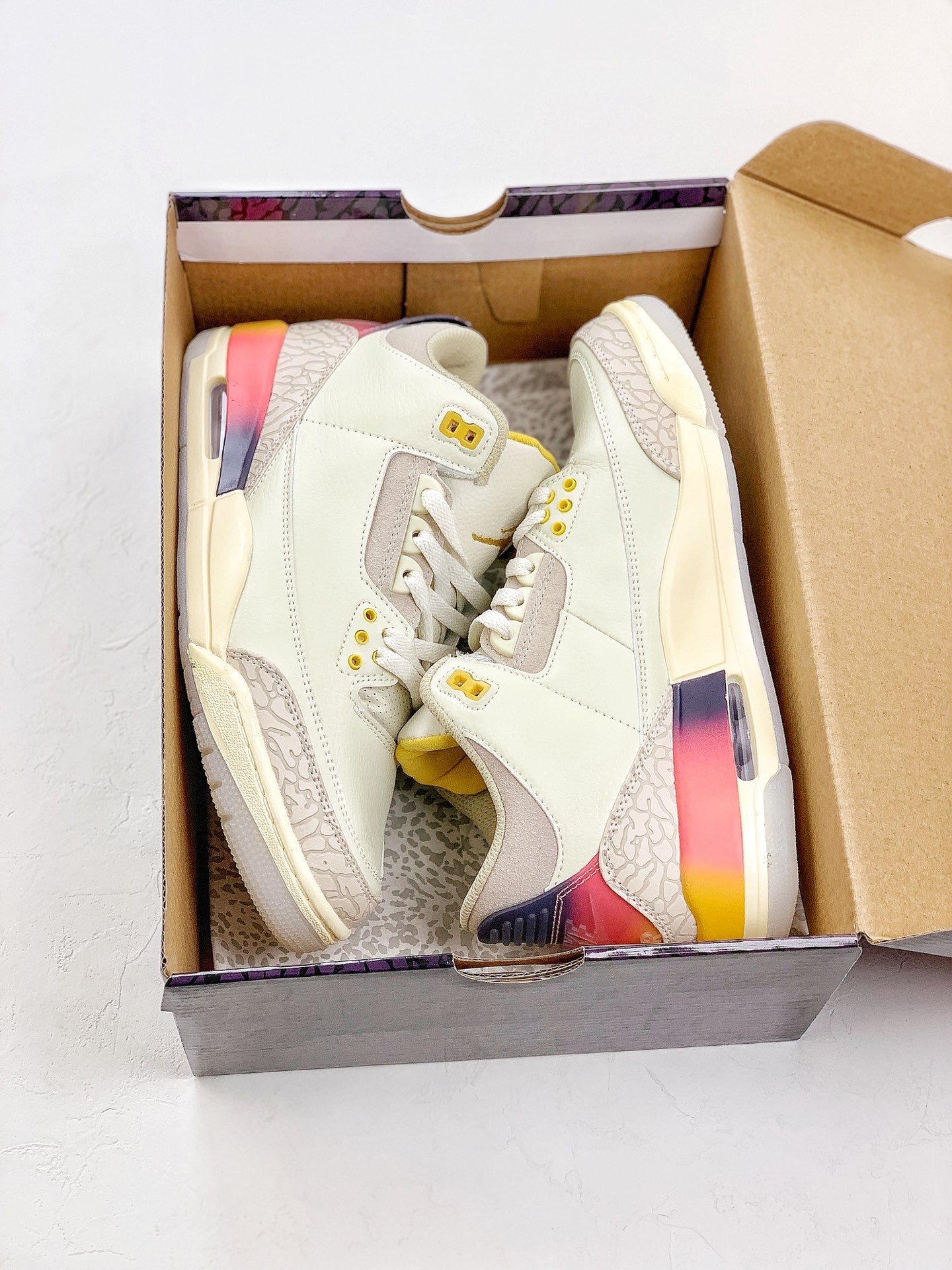 Jordan 3 Retro SP “J Balvin Medellín Sunset”