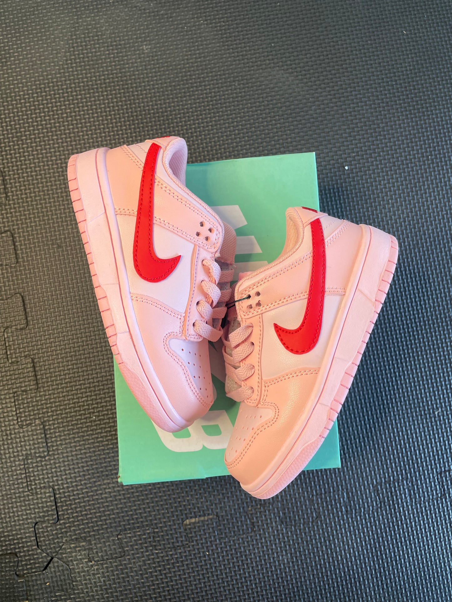 Kids Nike Dunk “Triple Pink”