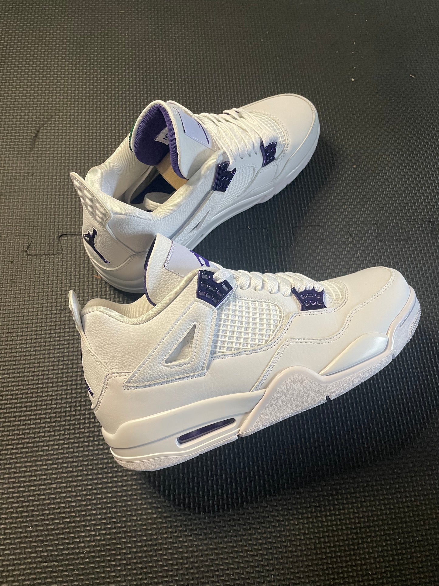 Jordan 4 Retro “Metallic Purple”