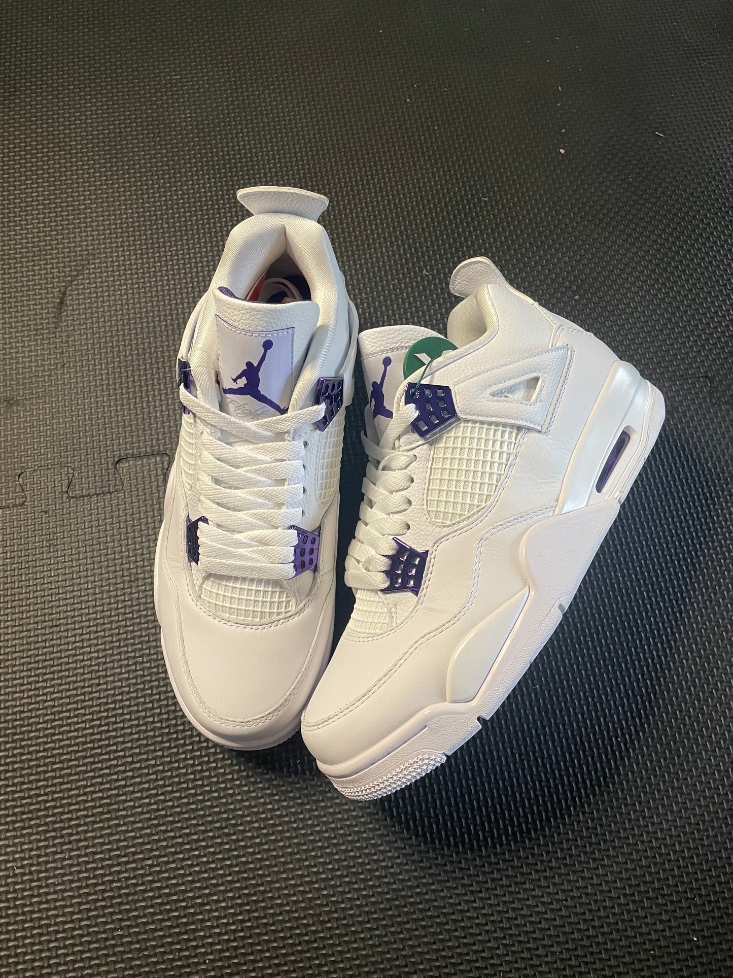 Jordan 4 Retro “Metallic Purple”