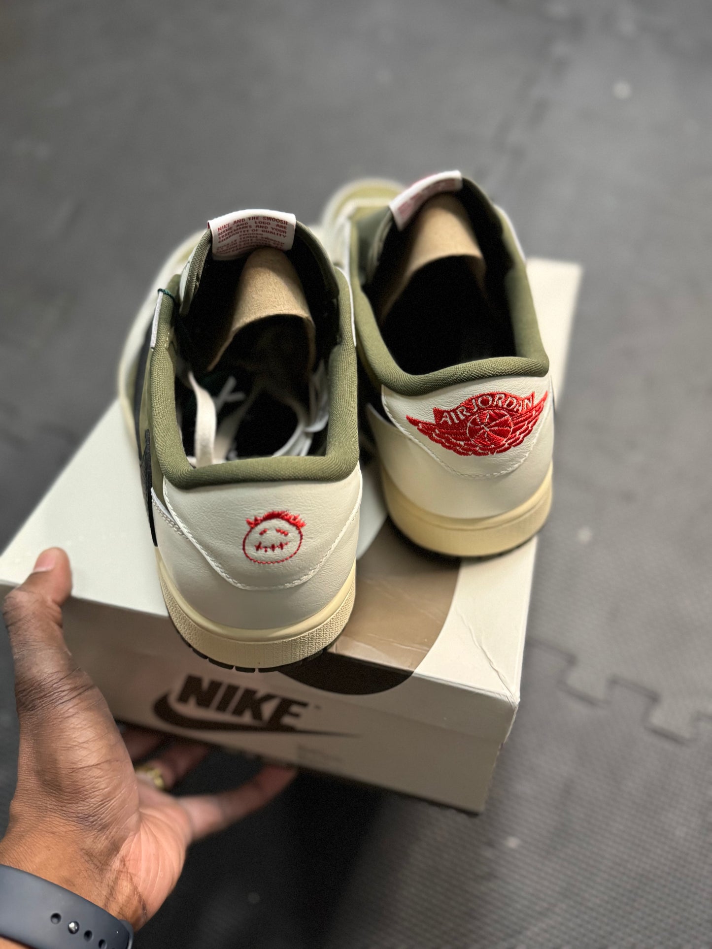 Jordan 1 Retro Low OG “Medium Olive”