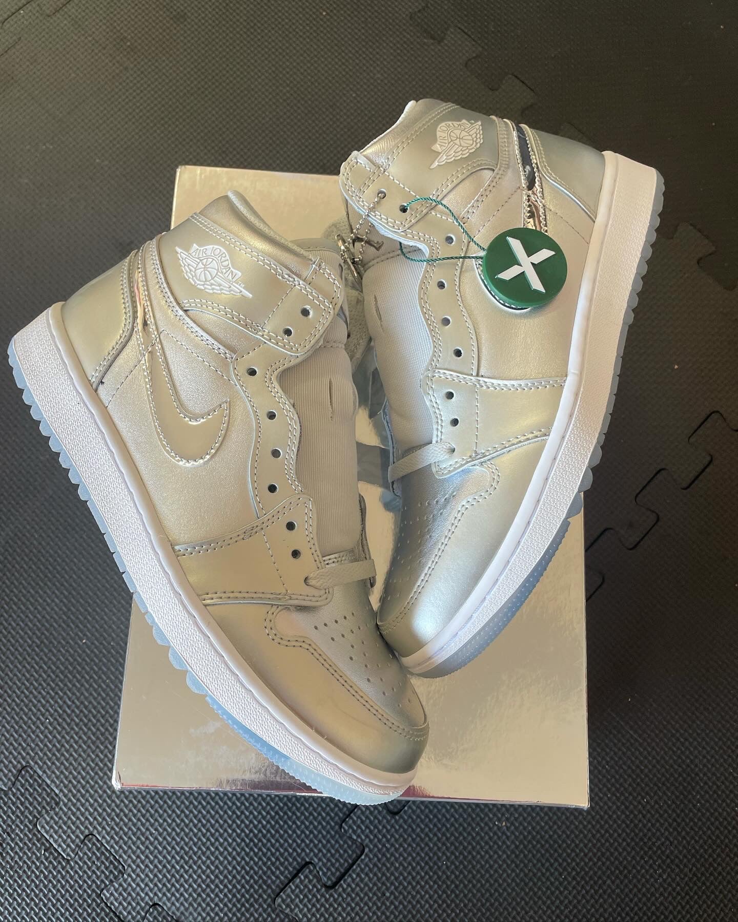 Jordan 1 High Golf “Gift Giving”