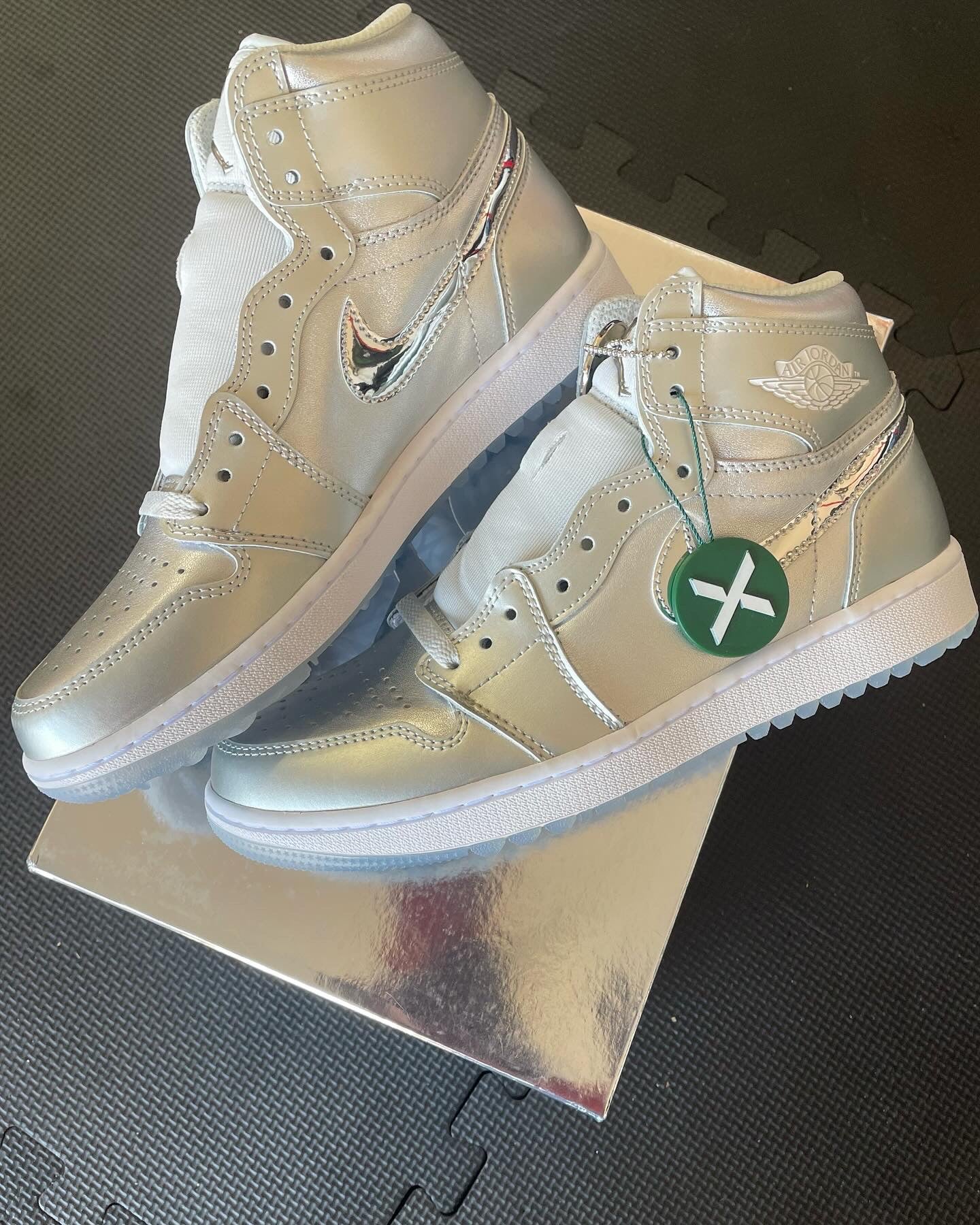 Jordan 1 High Golf “Gift Giving”