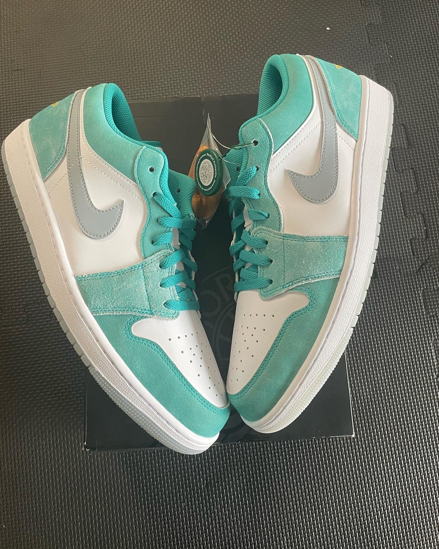 Jordan 1 Low SE