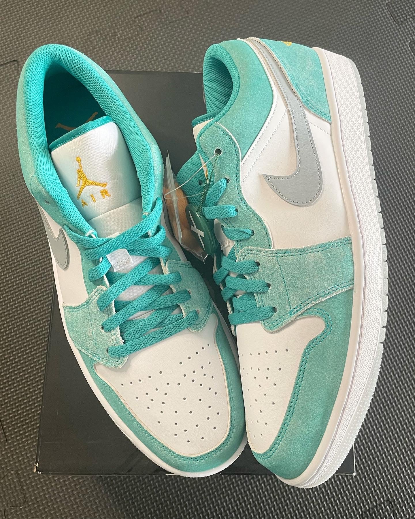 Jordan 1 Low SE